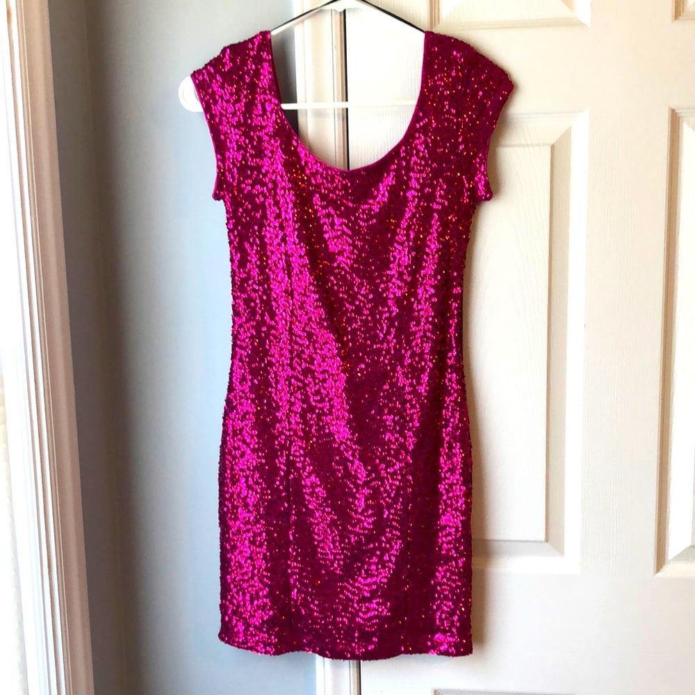 NWT H&M pink sequins dress size 4